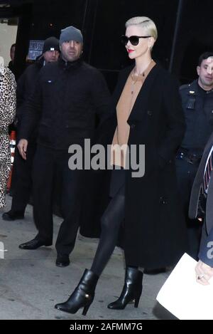 New York, NY, USA. 16 Dez, 2019. Charlize Theron bei Good Morning America Förderung Bombe in New York City am 16. Dezember 2019. Credit: Rw/Medien Punch/Alamy leben Nachrichten Stockfoto