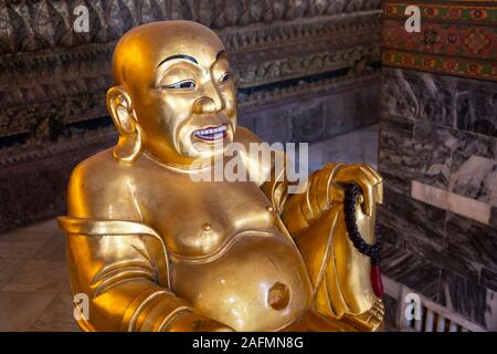 Golden Buddha im Wat Phra Chetuphon (Wat Pho), Bangkok, Thailand Stockfoto