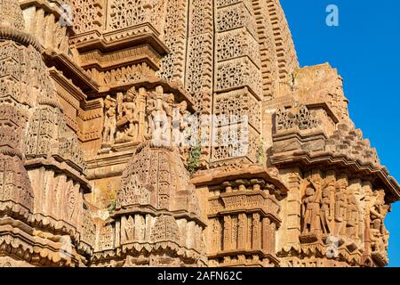 Schnitzereien aus Osiyan Mata Tempel (Shri Mataji Sachchiyay), Osian Rajastahn, Indien Stockfoto