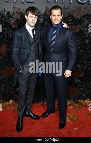 London, Großbritannien. 16. Dezember, 2019. London, Großbritannien. 16 Dez, 2019. Joey Batey und Henry Cavill besuchen UK Premiere von Netflix Serie auf Basis fantasy Buch Andrzej Sapkowski der Saga, bei Vue West End London, Großbritannien - 16 Dezember 2019 Credit: Nils Jorgensen/Alamy leben Nachrichten Stockfoto