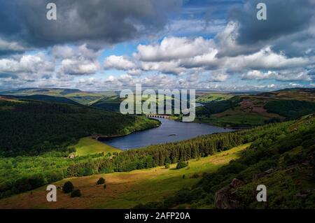 UK, Derbyshire, Peak District, Ladybower Vorratsbehälter von Bamford Kante Stockfoto
