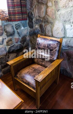 Rustikale Einrichtung des historischen Crater Lake Lodge Crater Lake Nationalpark in Oregon, USA Stockfoto
