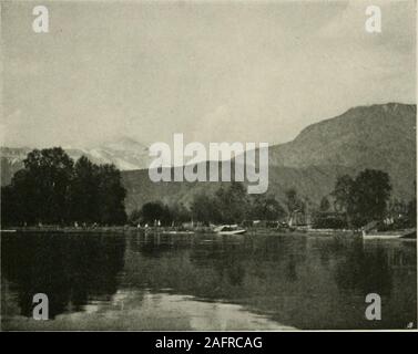 . 1627-1630 und westlichen Himalaya 1909, ein Bericht über die Expedition von H. R. H. Prinz Luigi Amadeo von Savoyen, Herzog der Abruzzen. oplars und Weiden sind festoonedwith üppigen Weinreben. Hier haben wir alle europäischen Obst-Baum, mit Ausnahme jener, die eng mit der theMediterranean Region beschränkt sind - die Orangen-, Zitronen-, Feigen- und Olivenbäumen. Herden andherds mit ihre Lämmer und Kälber grasen im angenehmen Schatten und Dieschelle ist lebendig mit dem Lied von der lebhaften bulbuls, Liebe zu den persischen Dichter, mit dem Gurren der Tauben, die schrillen Töne der Mina Vogel und thecrow und der angenehmen, Stockfoto