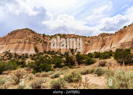 Felsformationen in der Kasha Katuwe National Monument Park oder Kasha-Katuwe Tent Rocks National Monument, New Mexico, USA Stockfoto