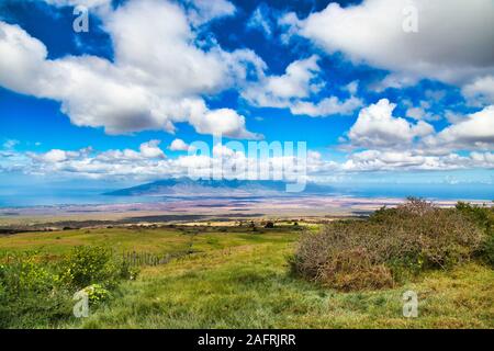 Panaramischer Blick von Kula auf Maui Richtung Lahaina Stockfoto