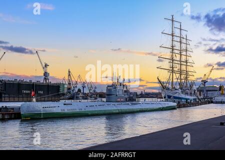 Sankt Petersburg, Russland - Oktober 05, 2015: C-189 oder S-189 sowjetischen U-Boot Museum, Diesel-U-Boot der sowjetischen Marine erhalten als Museumsschiff Stockfoto