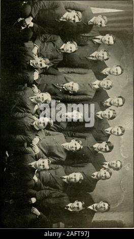 . Die MONTICOLA. Walter Haines Süden. Arthur Lee Boyers. Charles Ephraim McCoy. Bennett Sexton Weiß. Terrence David Stewart. Theophilus Sutton Boyd. Clyde Alexander. James Henry Stewart. Russell Morris. Frank Batson, Illustr. Dennis Martin Willis. Henry Simins. Frederick Lawrence Shinn. Joseph William Lyons. Gilbert Southey Lemley. Frank Batson Illustr. Wayne McCormick Miller. Laviga Washington brennt. Lloyd Sutton Backman. Howard Mark Ernst. Etley Preis Smith. George Delbert Johnson.* verstorben. ttves in erleichtern. Clyde Fitz Randolph. In yaties Univcrsilate. Iy 05 1906 1907 1908 Dave Chadwick Reay. William Wi Stockfoto