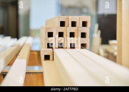Hintergrund Schreinerei Holzbearbeitung woodshop, Holzplatten, Möbel details Stockfoto