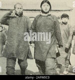 . Überprüfung der Bewertungen und der Welt arbeiten. - China sollte nicht bemaintained, sieht er den begehrten Control of South Manchurian Railway, die Gesamtrichtung der großen Öl-, Kohle- und andere Min.- Einlagen, etc.; der Wettbewerb für die Entwicklung dieser riesigen Reservoir der ökonomischen Macht, die größte, die bis zu der Welt in der modernen Zeit beenopened hat. Herr Harding denkt, dass der Kampf forcontrol der Macht in China, die unter den Nationen, die durch den Krieg, willrc - beginnen praktisch so bald wie Frieden isestablished, und dass muss Amerika teilen, die nur die Damen und Herren Schluss, dass Ch inder beensuspended hat Stockfoto