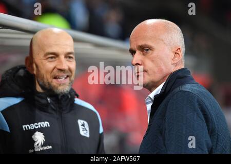 Ingolstadt, Deutschland. 16 Dez, 2019. v. re: Robert REISINGER (Präsident 1860), Günther GORENZEL (AUT, Sporting Director 1860). Fussball 3. Liga 19. Spieltag, FC Ingolstadt 04 - TSV 1860 München 2-2, am 16.12.2019. AUDI Sportpark Ingolstadt. DFL Bestimmungen verbieten die Verwendung von Fotografien als BILDSEQUENZEN UND/ODER QUASI-VIDEO. | Verwendung der weltweiten Kredit: dpa/Alamy leben Nachrichten Stockfoto