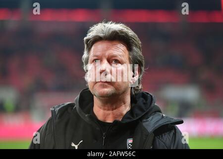 Ingolstadt, Deutschland. 16 Dez, 2019. Trainer Jeff Saibene (Ingolstadt), single Bild, single Motiv, Porträt, Porträt, Portrait. Fussball 3. Liga 19. Spieltag, FC Ingolstadt 04 - TSV 1860 München 2-2, am 16.12.2019. AUDI Sportpark Ingolstadt. DFL Bestimmungen verbieten die Verwendung von Fotografien als BILDSEQUENZEN UND/ODER QUASI-VIDEO. | Verwendung der weltweiten Kredit: dpa/Alamy leben Nachrichten Stockfoto