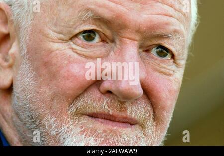 Der Plaid Cymru Dr Phil Williams bin dargestellt in Cardiff Bay heute (Donnerstag 3/4/03). Stockfoto