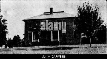 . Highland Echo 1915-1925. F. THOS. JEFFERSON LAMAR (Fortsetzung von Seite 3) preme und vitale Qualität - glauben inGod - er in großem Maße hatte. Drei Jahre waren erforderlich Zumanheben dieser Summe, und die nervousstrain en Professor Lamar war verygreat. Seine Verfassung, sagt Dr. Wilson, von themany Jahre intensive Betreuung und ein - xiety gebrochen worden war, mit ihren Höhepunkt in thedread drei Jahre Der endowmentcampaign. Wenn er beiseite gelegt Hi: Text-Bücher nach dem examinationsin Kann, 1886, legte er Sie asideforever. Das Ende kam auf Sabbathmorning, 20. März 1887. Wenn der feuerwagen andhorses des Feuers kam f Stockfoto