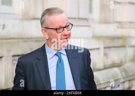 London, UK, 16. Dez 2019, Michael Gove kommt an das Cabinet Office im Whitehall nach dem ersten offiziellen Tag seit der Wahl. Quelle: Uwe Deffner/Alamy leben Nachrichten Stockfoto