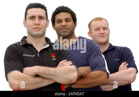 Drei von Wales und capatins für die Tour Down Under abgebildet an das Tal von Glamorgan Hotel heute (Sonntag, 11/5/03). Abgebildet sind nach rechts Stephen Jones, Colin Charvis und Martyn Williams links. Stockfoto