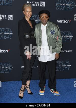 Los Angeles, USA. 16 Dez, 2019. Tonya Lewis Lee und Spike Lee im Disney's STAR WARS der Aufstieg von Skywalker am Dolby Theatre in Hollywood, CA am Montag, den 16. Dezember 2019 statt. (Foto durch Sthanlee B. Mirador/Sipa USA) Credit: Sipa USA/Alamy leben Nachrichten Stockfoto