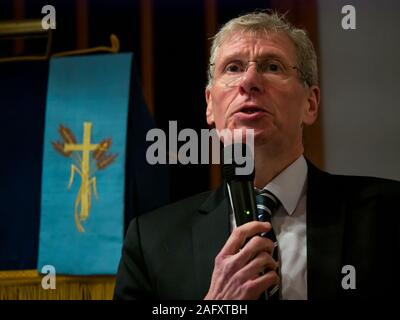 Saltoun Kirk, East Lothian, Schottland, UK allgemeine Wahl 2019 Bundesbuerger zur Wahl als MP: Kenny MacAskill, SNP-Kandidat Stockfoto