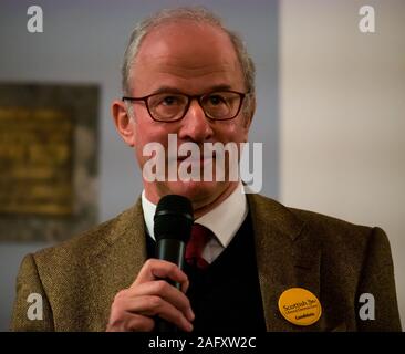 Saltoun Kirk, East Lothian, Schottland, UK allgemeine Wahl 2019 Bundesbuerger zur Wahl als MP: Robert O'Riordan die Fraktion der Liberalen und Demokratischen Partei Europas Stockfoto