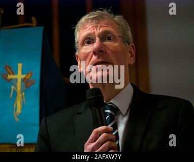 Saltoun Kirk, East Lothian, Schottland, UK allgemeine Wahl 2019 Bundesbuerger zur Wahl als MP: Kenny MacAskill, SNP-Kandidat Stockfoto