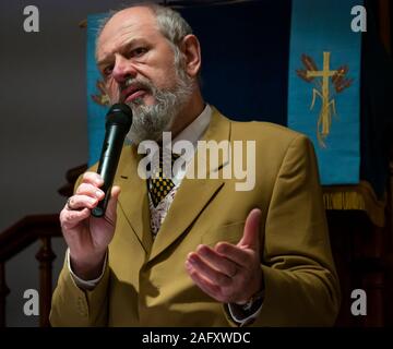 Saltoun Kirk, East Lothian, Schottland, UK allgemeine Wahl 2019 Bundesbuerger zur Wahl als MP: David Sisson UKIP Partei Kandidat Stockfoto