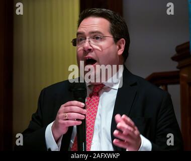 Saltoun Kirk, East Lothian, Schottland, UK allgemeine Wahl 2019 Bundesbuerger zur Wahl als MP: Craig Hoy Schottischen Konservativen und Unionist Party Kandidat Stockfoto