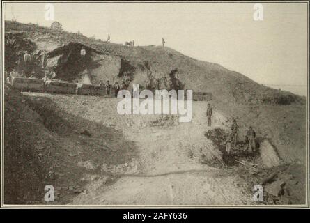 . Überprüfung der Bewertungen und der weltweit arbeiten. emeasure der Nationen aufstieg, einige havesaid die gleiche Kohle, und jemand hat in sub-Haltung sagte, dieses Land oder diesen Abschnitt ofcountry, die Eisen und Stahl am niedrigsten Kosten produzieren kann, wird der Handel der Welt dominieren. Aber bedenken Sie, was es bedeutet, holda die dominierende Position in diesen drei Branchen. Kohle ist die Macht hinter dem Thron aus Eisen orcotton. Seine Macht ist in den Motor zum Ausdruck, die echten Monarchen der Welt, - die Heiligen drei Könige - cian, dessen Zauberstab berührt hat und intogold die Reichtümer der Erde Schätze, undevelopeduntil der Dampf - Stockfoto