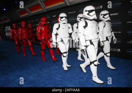 HOLLYWOOD, CA - 16 Dezember: Sturmtruppen, bei der Premiere von Disney's 'Star Wars: Der Aufstieg der Skywalker' am El Capitan Theatre in Hollywood, Kalifornien am 16. Dezember 2019. Credit: Faye Sadou/MediaPunch Stockfoto