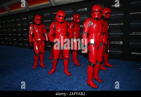 HOLLYWOOD, CA - 16 Dezember: Sturmtruppen, bei der Premiere von Disney's 'Star Wars: Der Aufstieg der Skywalker' am El Capitan Theatre in Hollywood, Kalifornien am 16. Dezember 2019. Credit: Faye Sadou/MediaPunch Stockfoto