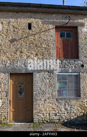 Europa, Luxemburg, Septfontaines, Stillgelegten Bauernhof Gebäude auf Op de Petzen Stockfoto