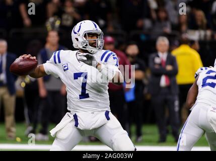 New Orleans, LA, USA. 16 Dez, 2019. Indianapolis Colts quarterback Jacoby Brissett (7) Tropfen für Pass während der ersten Hälfte des NFL Spiel zwischen den New Orleans Saints und der New Orleans Saints bei der Mercedes Benz Superdome in New Orleans, LA. Matthew Lynch/CSM/Alamy leben Nachrichten Stockfoto