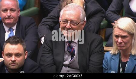 Neue Vater des Hauses Sir Peter Bottomley im Unterhaus, London, nachdem die Konservative Partei mit einem 80-Sitz Mehrheit bei der Bundestagswahl. Stockfoto