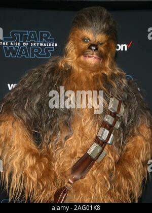 16. Dezember 2019 - Hollywood, Kalifornien - Chewbacca. Premiere von Disney's ''Star Wars: Der Aufstieg der Skywalker'' im El Capitan Theatre statt. (Bild: © F. S/AdMedia über ZUMA Draht) Stockfoto