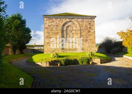 Bild eines Quaker Meeting House in der Stadt Cahir, Co Tipperary, Irland. Stockfoto