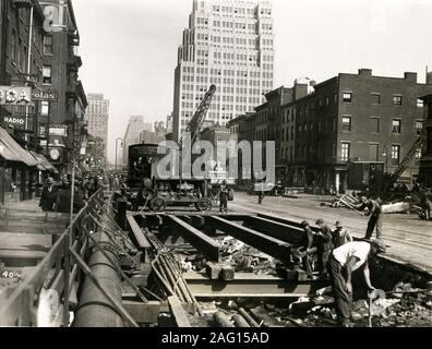 Im frühen 20. Jahrhundert vintage Pressefoto - Bau der U-Bahn entlang der 8th Avenue, New York Stockfoto