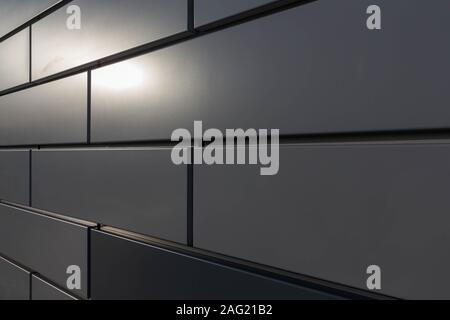 Seitenwand von Warrington West Railway Station genommen mit Blick auf die leichte Stockfoto