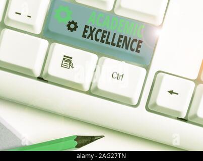 Handschrift text Verfassen akademischer Exzellenz. Konzeptionelle Foto hohe Qualitäten und Superior perforanalysisce Stockfoto