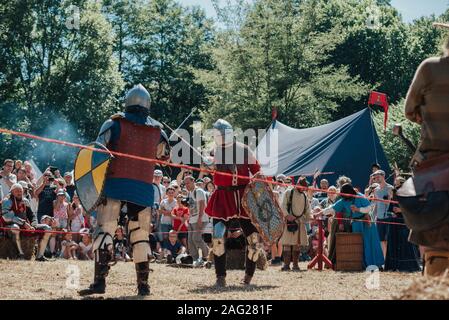 07/07/2018 Wojnowice, Polen, Turnier, Ritter' Match auf dem Schlachtfeld Stockfoto