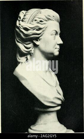 . Ein vagabund Höfling; von den Erinnerungen und Briefe von Charles Louis Baron von pöllnitz. whichhis Stern Vater hielt hartnäckig distanziert. Prinz Lich - tenfeld hatten vor kurzem nach Berlin kommen theAustrian Partei zu stärken, und niemand bemerkt, wie sich Pollnitzinsinuated zwischen ihm und Seckendorf, betweenGrumbkow, Anhalt, und Manteufel. Prinz Anhaltwishes ihn zu benutzen als eine Art Spion, schrieb die letztere, ein paar Wochen nach Pollnitzs Ankunft. Im Mai Seckendorfnoted, er spricht mit ihm so wenig wie möglich, wellknowing Pollnitz ein Spion sein. Nach Man-Teufel, fuhr er fort, wie viele Hon Stockfoto