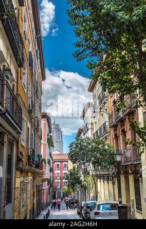 Madrid, dem charakteristischen Stadtteil von Malasana, ein Ort von Künstlern, die sehr schöne Wandmalereien malen besucht Stockfoto