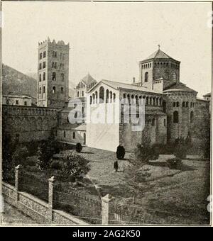 . Reisen in die Pyrenäen: Andorra und der Küste von Barcelona nach Carcassonne. RiPOLL {Seite 225). STE. MARIA DE RIPOLL (Seite 222) Seite 174 DER HAFEN DER VENUS 175 Millionen Rebstöcke und die schneebedeckten Gipfel der Canigou, die überfüllten Straßen von Perpignan raninto andmurmur, in den Stress der Stadt, und unsere Reise war zu Ende. In Kapitel II wird der Hafen der VENUS Stockfoto