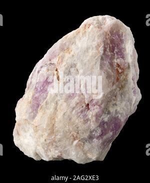 Uncut, raw Violett amethyst (Citrin) in Quarz Matrix aus Brasilien embedded isoliert auf schwarzem Hintergrund Stockfoto