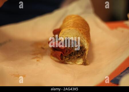 Nahaufnahme schoss einen leckeren Philly Cheesesteak Stockfoto