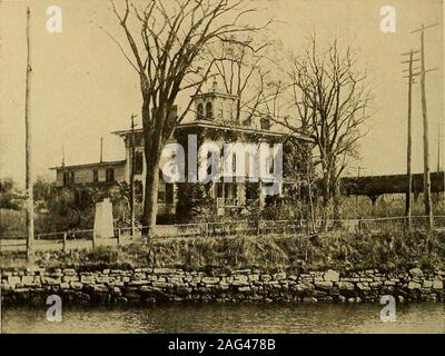 . Historische Gebäude stehen nun in New York, die errichtet wurden vor Achtzehnhundert. Sie Lane, Brooklyn. Gebaut 1664 Hier zunächst die Wyckoff Familie, die sich mit churchand weltliche Geschichte in vielen Teilen des Landes identifiziert hat. Das Land wurde von theCanarsie Inder in 1630 gekauft, und das Haus wurde im Jahre 1664 von Material gebracht fromHolland gebaut. Der ursprüngliche Besitzer Pieter war Claeson, der aus Holland im Jahre 1636 kam, undfür die Zeit, im Jahre 1655, war Betriebsleiter des Petrus Stuyvesants Farm. Er später stieg man von Reichtum sowie Bea ein Richter im Flachland, und war einer der t Stockfoto