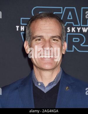 HOLLYWOOD, CA - 16 Dezember: Bürgermeister von Los Angeles Eric Garcetti besucht die Premiere von Disney's 'Star Wars: Der Aufstieg der Skywalker' am El Capitan Theatre am 16 Dezember, 2019 in Hollywood, Kalifornien. Stockfoto