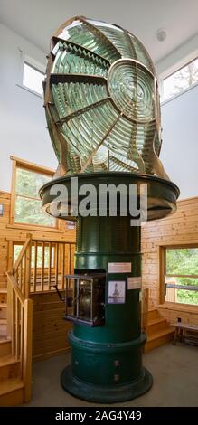 Historische 1910 Rock of Ages Leuchtturm 2. Ordnung Fresnel Linse wurde am Lake Superior jetzt in der windigo Vistor Center auf der Isle Royale, Kew verwendet Stockfoto