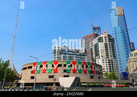Weihnachten Dekoration auf Arts Centre in Melbourne, Australien Stockfoto
