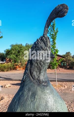 Kunst im öffentlichen Raum Skulptur von Tim Mullane: "Gambel's Wachtel (2019)' in Skyview Park, Corrales, New Mexico Stockfoto