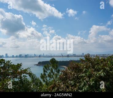 DA Nang, Vietnam - November 20, 2019: Tolle Aussicht über Da Nang von Linh Ung Pagoda in Son Tra Berg Stockfoto