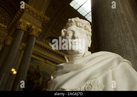 Marmorbüste des General Brigadier Henri LXI, Prinz de Reuss-Costriz von Charles Francois Laboeuf, in der Galerie der Schlachten, Schloss Versailles Stockfoto