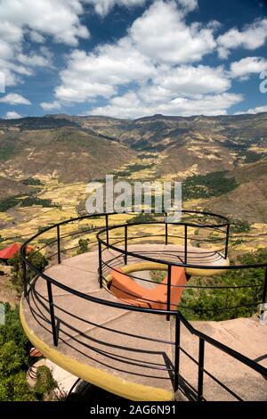 Äthiopien, Amhara, Lalibela, Ben Abeba Restaurant, malerische Aussicht auf die Berge nord-westlich von erhöhten Aussichtsplattform Stockfoto